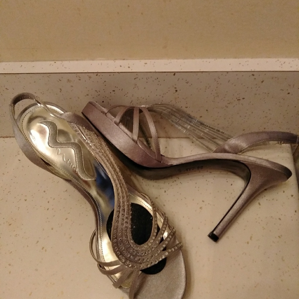Shoes - Picture 3 of 6